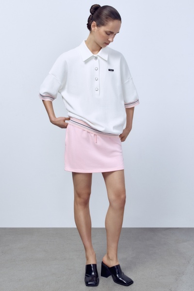 Поло из пике с контрастным подвязом, молочный