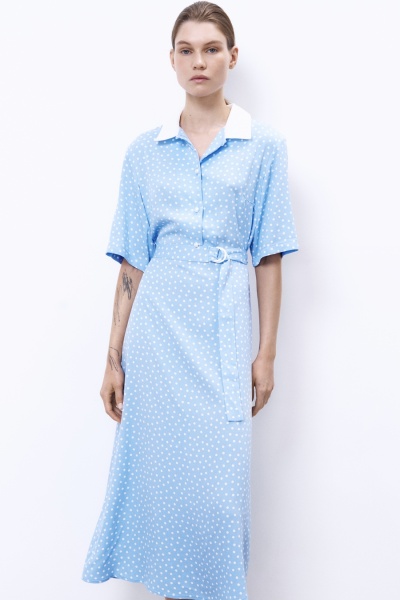 Платье в горох с акцентным воротником, голубой