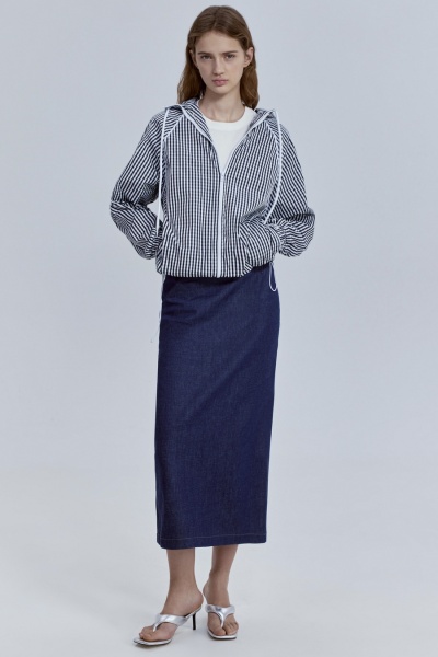 Ветровка в клетку с капюшоном, белый