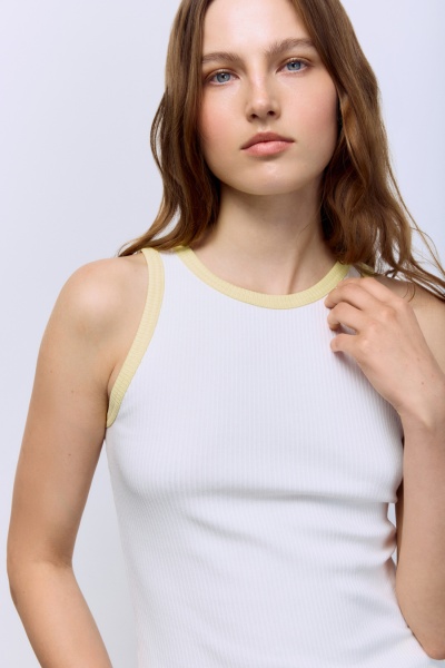 Топ из хлопковой рибаны с контрастной отделкой, белый