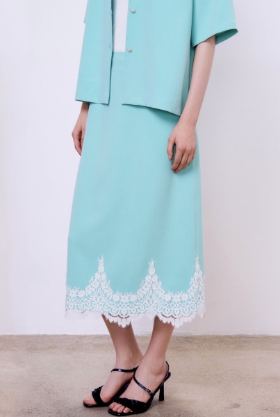 Юбка со шлицей из поливискозы с накладным кружевом, мятный