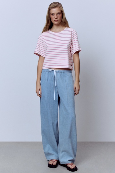 Футболка-кроп из хлопка в полоску, розовый