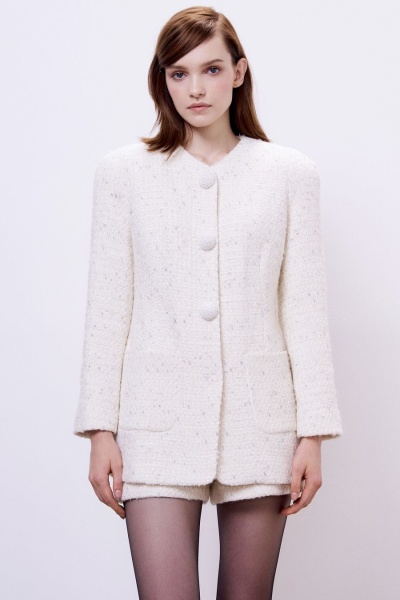 Жакет приталенный букле с декоративными пуговицами, жемчужный