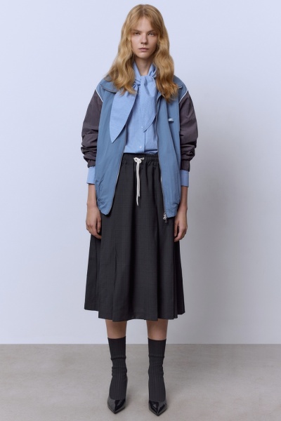 Ветровка из нейлона с контрастными вставками, серый/синий