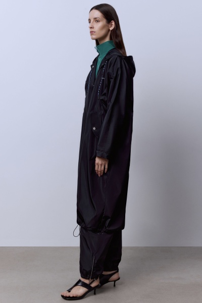 Плащ из нейлона на подкладке, чёрный