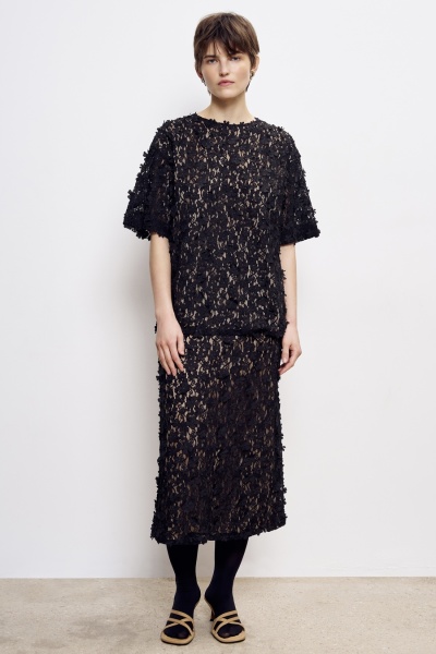 Юбка модели А-Лайн из накладного кружева цвет черный