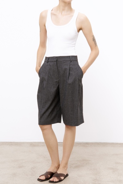 Шорты-бермуды из шерсти в полоску, серый
