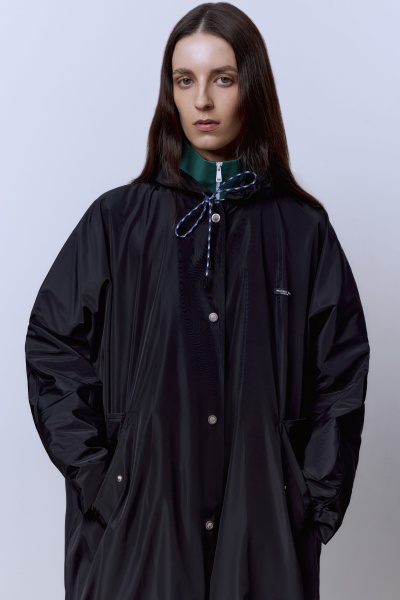 Плащ из нейлона на подкладке, чёрный