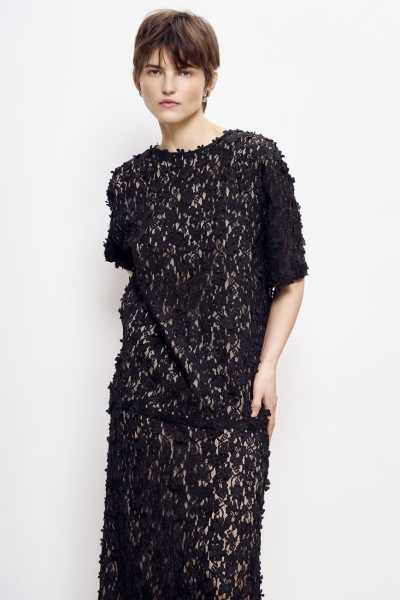 Топ из накладного кружева, чёрный