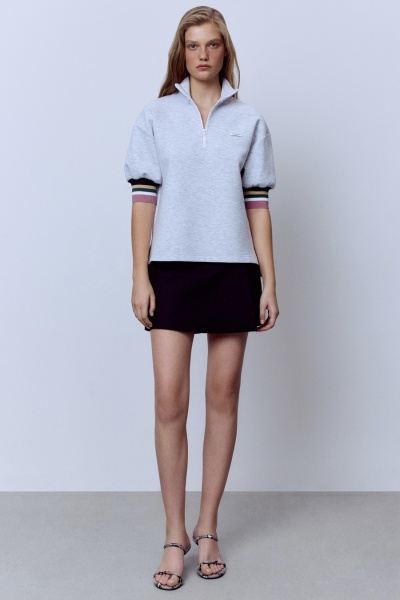 Поло на молнии с контрастными манжетами, серый меланж