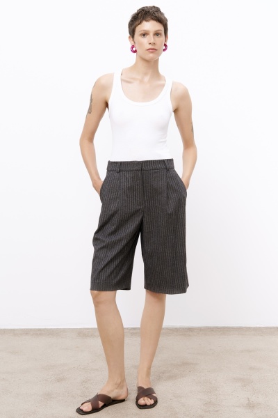 Шорты-бермуды из шерсти в полоску, серый