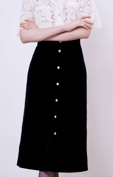 Юбка из бархата с кристальными пуговицами, черный