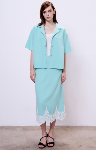 Юбка со шлицей из поливискозы с накладным кружевом, мятный