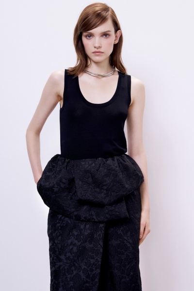 Юбка на запах с баской из жаккарда, чёрный