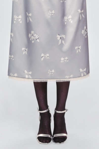 Юбка прямая с бантами и кружевом, жемчужный