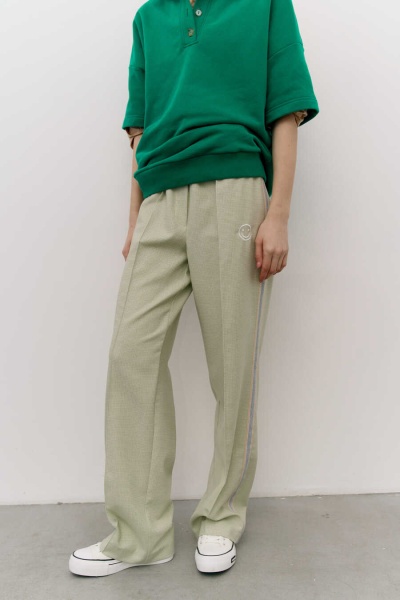 Брюки на резинке с лампасами фисташковый