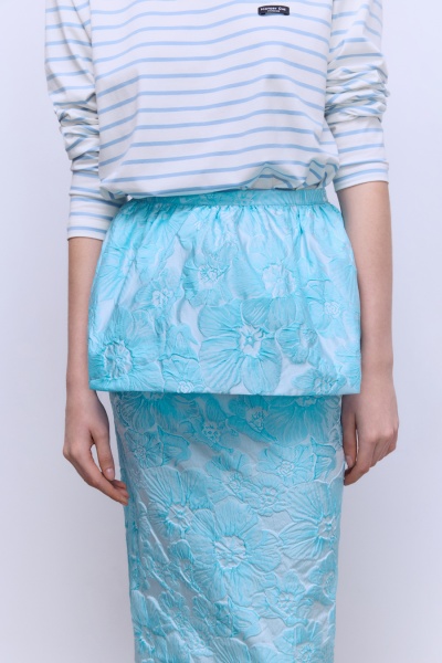 Юбка-тубина из жаккарда с накладной баской, голубой