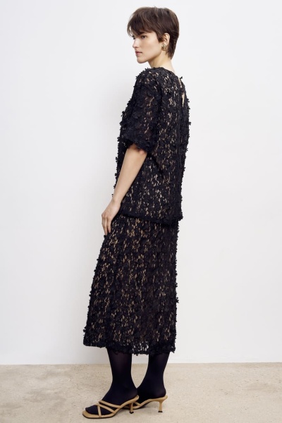 Топ из накладного кружева, чёрный