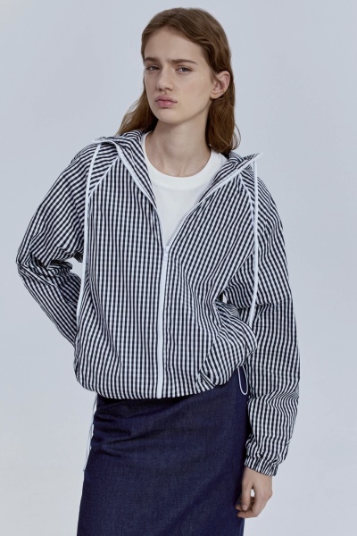 Ветровка в клетку с капюшоном, белый