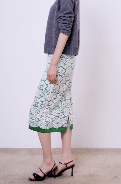 Юбка атласная с накладным кружевом, зелёный