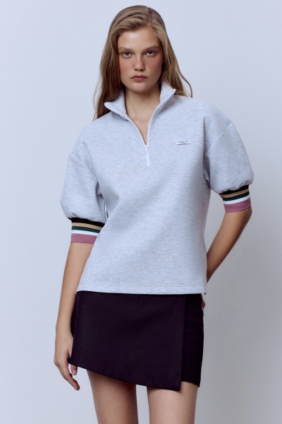 Поло на молнии с контрастными манжетами, серый меланж